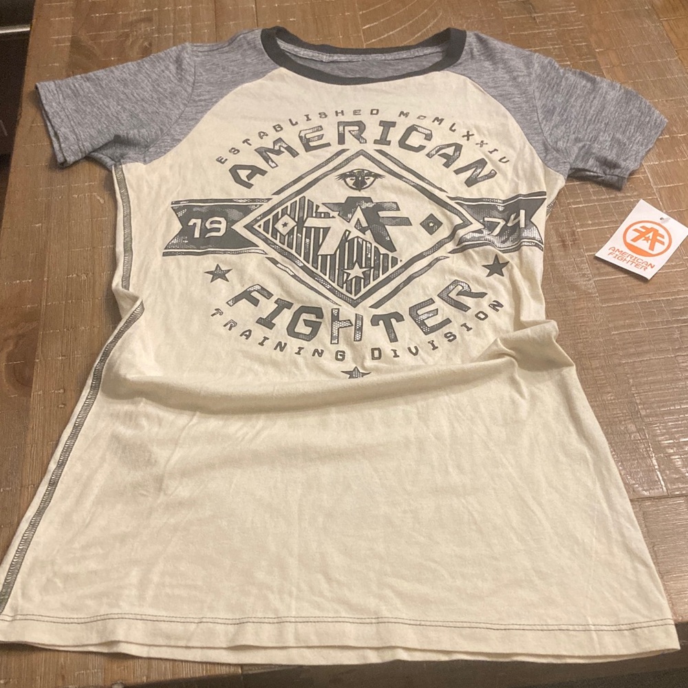American Fighter Gray and Cream Short Sleeve women’s Tee NWT size M